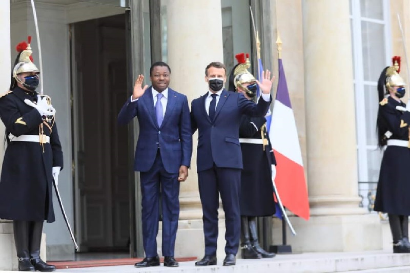 Togo : les premières images de Faure Gnassingbé chez Emmanuel Macron
