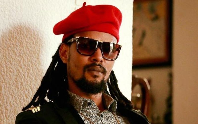 Zaga Bambo fait des scènes à l’entrée de l’université de Lomé : son geste à l’endroit de cet étudiant enflamme la toile (vidéo)