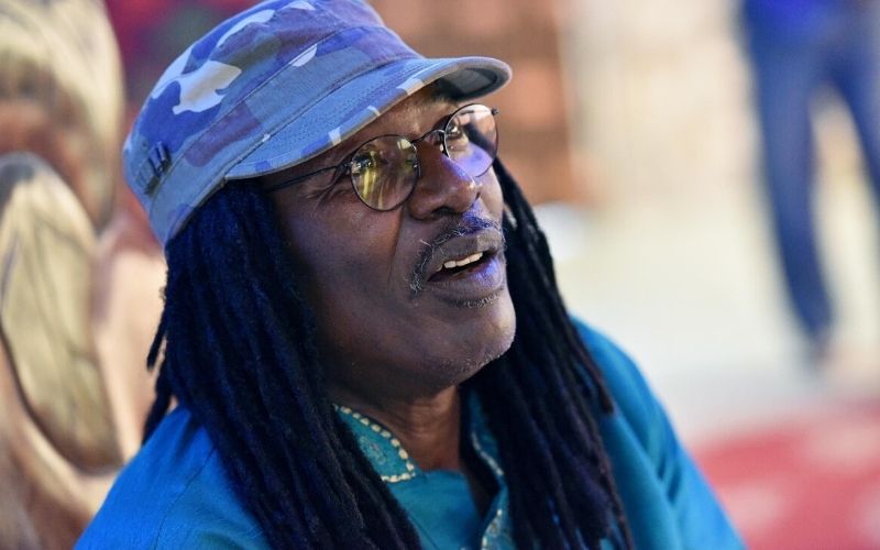 Alpha Blondy : « à la Mecque, quand je voyais une femme, je voyais ton visage » ; l’épouse de la star du reggae fait des révélations