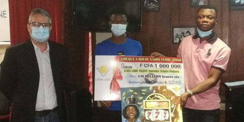 Concours ‘’LYDIA LUDIC TALENTS’’ : un jeune artiste plasticien gagne 1.000.000 FCFA grâce à son chez-d’œuvre