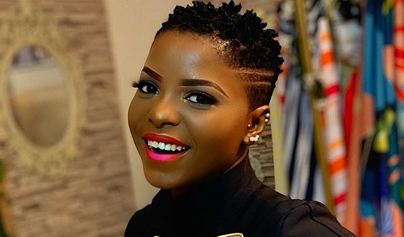 Daphné :  »Nous t’attendons au Cameroun »; la star  »convoque » une artiste togolaise (photo)