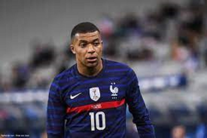 Kylian Mbappé : quand Lizarazu fait grief au jeune phénomène tricolore