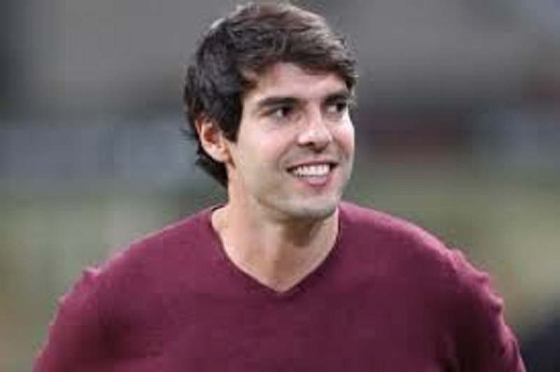 Kaka tranche entre CR7 et Ronaldo9 : « C’est le meilleur avec qui j’ai joué »