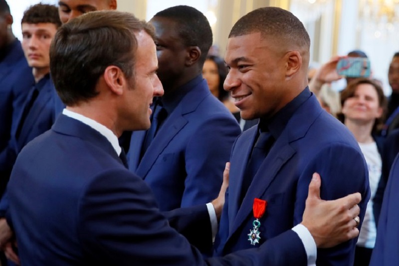 France : Kylian Mbappé reçoit un SMS d’Emmanuel Macron