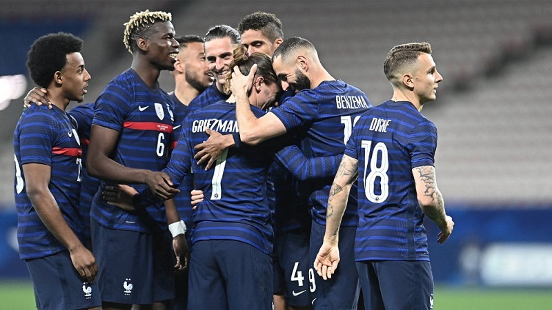 « On ne peut toucher personne » : Privés d’intimité sexuelle, les Bleus grincent les dents