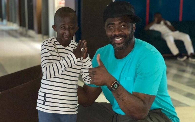Grand P ému et très honoré : Kolo Touré fait une belle surprise à l’artiste (vidéo)