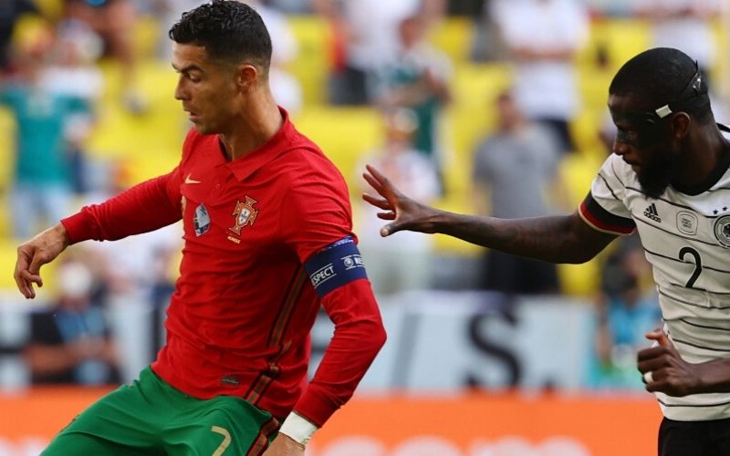 « Il a l’air idiot », Cristiano Ronaldo encore attaqué
