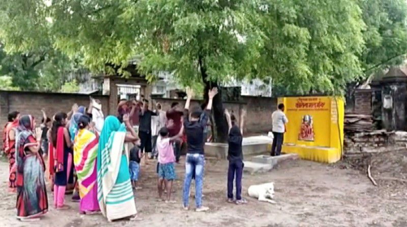 Inde : Un village prie la « déesse corona » de les débarrasser du virus (Photos)