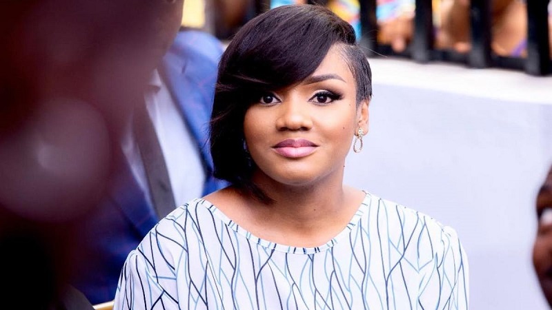 Style de vie : la très riche et mini Nathalie Koah du Cameroun fait grande sensation sur le web (vidéo)