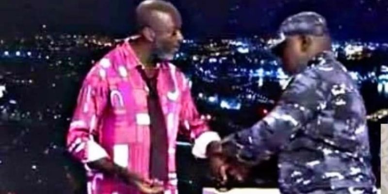 Côte d’Ivoire : L’animateur Yves de Mbella arrêté en plein direct sur le plateau de NCI ?