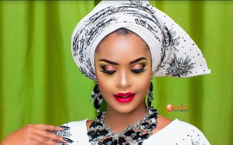 Dillish Mathews très heureuse et hyper excitée : l’ex d’Adebayor annonce une bonne nouvelle