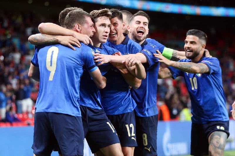 Italie : « J’ai trompé toutes mes copines, … « , cette légende du football italien fait un aveu incroyable