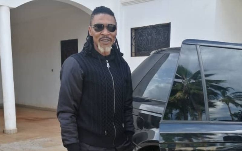 Rigobert Song comblé de joie : l’ex-capitaine des Lions Indomptables émerveillé par ce cadeau inestimable