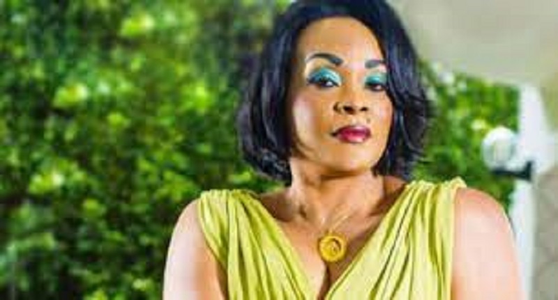 Tina Glamour : c’est difficile, la mère de DJ Arafat n’arrête pas de pleurer