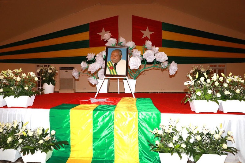 Togo : les derniers hommages de la nation à Abass Bonfoh ce mardi, Faure Gnassingbé présent