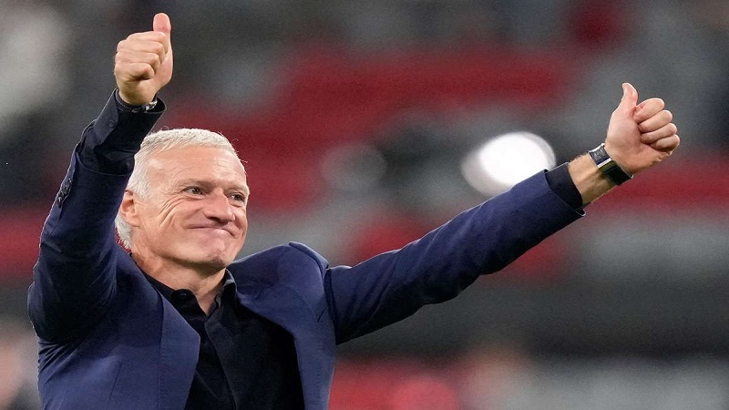 À 52 ans, les tablettes abdominales de Didier Deschamps font frémir (photo)