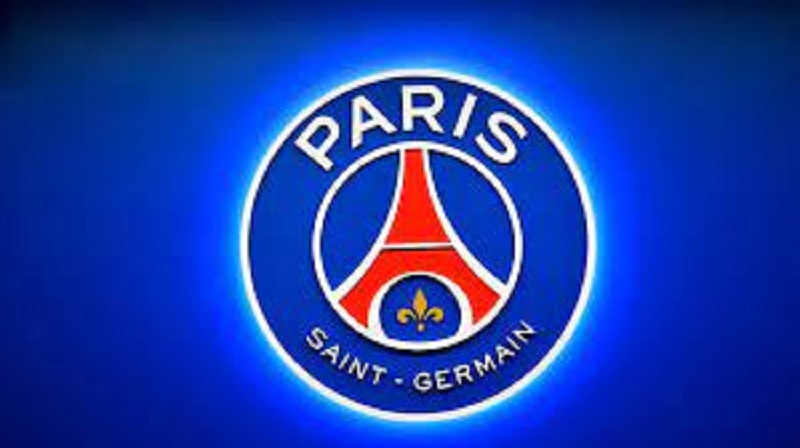 PSG : après 8 ans, cette légende revient dans la capitale française et enflamme la toile avec ce geste hallucinant (vidéo)