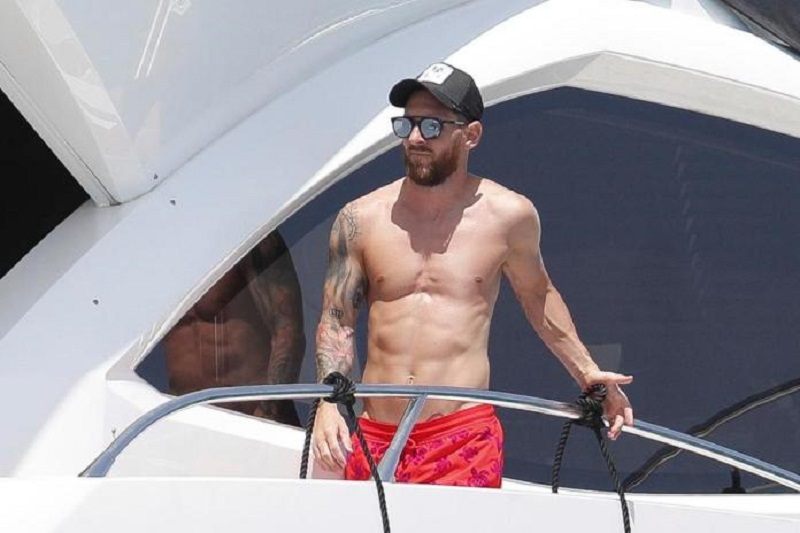 Stars : cette photo de Messi en goguette avec 4 joueurs parisiens fait jaser