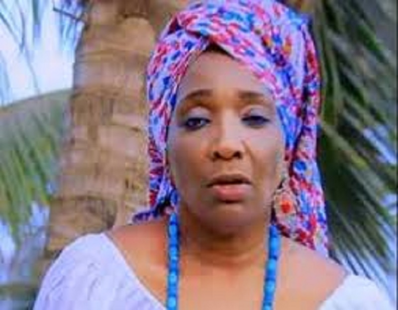 Aïcha Koné « Il a quel âge pour me parler… Ce n’est pas poli, il veut faire du zèle (…) », la diva très fâchée contre le manager de Mawa Traoré