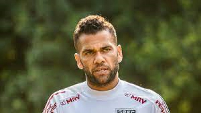 FC Barcelone : La grosse mise au point de Laporta sur l’avenir de Dani Alves !