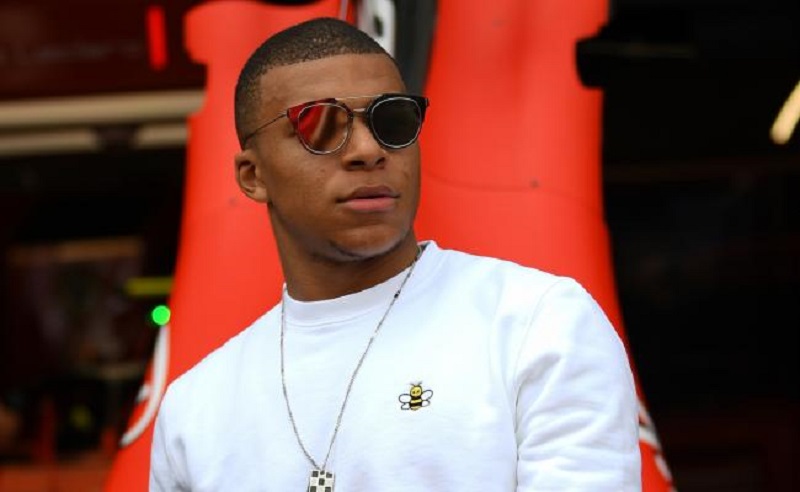 « Mon fils Kylian Mbappé, nous avons décidé que c’est… qu’il te faut comme épouse » : Mani Bella enflamme la toile avec cette sortie (photo)