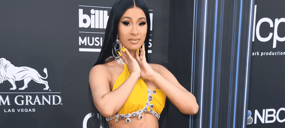Cardi B : l'étonnante réaction de la rappeuse après avoir appris qu'elle risque 4 ans de prison pour agression