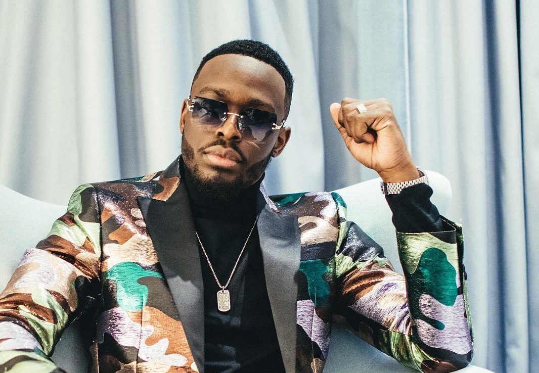 Dadju : ''L'humilité en personne", le frère de Gims pose avec ce grand footballeur et charme les internautes