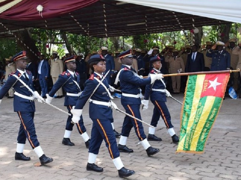 Togo / Drame : Une étudiante en médecine militaire perd la vie lors d’un saut en parachute