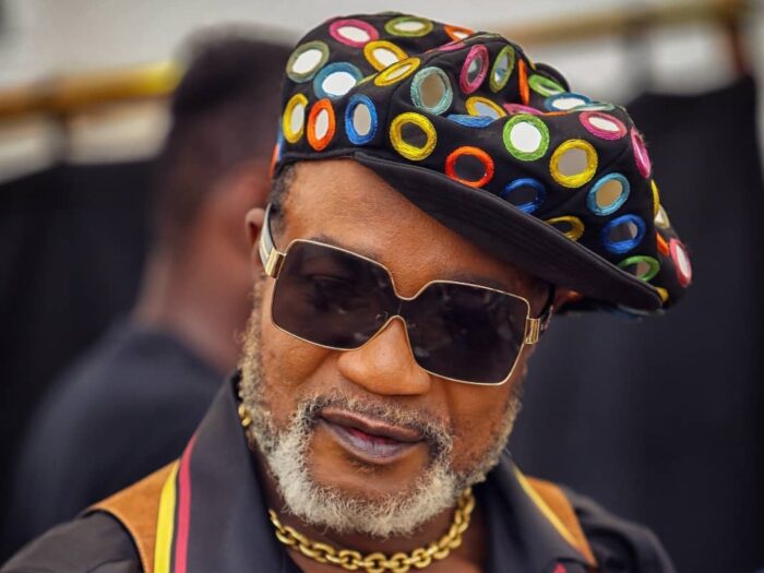 « Quand je cartonnais…, Koffi Olomidé me proposait de … »
