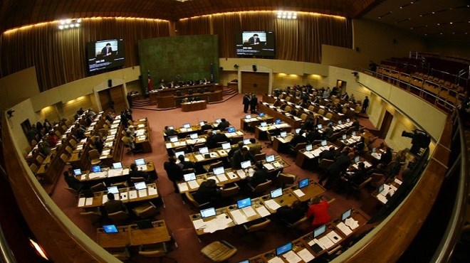 Chili : le gouvernement autorise désormais les mariages homosexuels