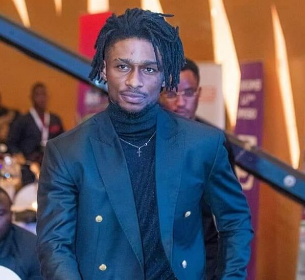 Côte d’Ivoire :  »C’est Dieu »; KS Bloom réitère sa gratitude envers le Créateur avec sa nouvelle chanson (vidéo)