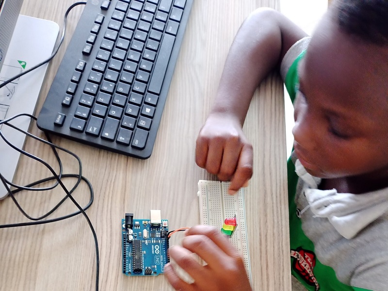 Togo : A 8 ans, ces enfants se forment sur la robotique et le codage (photos)