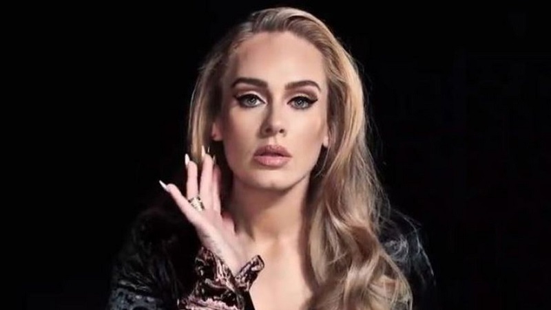 Adele : « La moitié de mon équipe est… Je suis écoeurée », terrible nouvelle pour la star et ses fans
