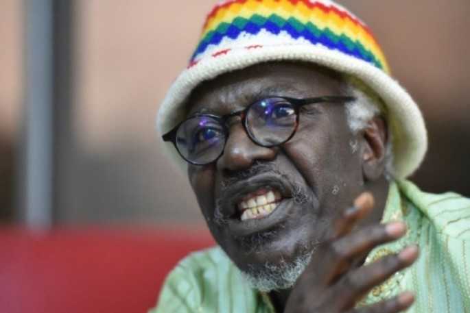 Alpha Blondy : absent au mariage de sa fille, l’artiste fait une sortie inattendue et choque la toile