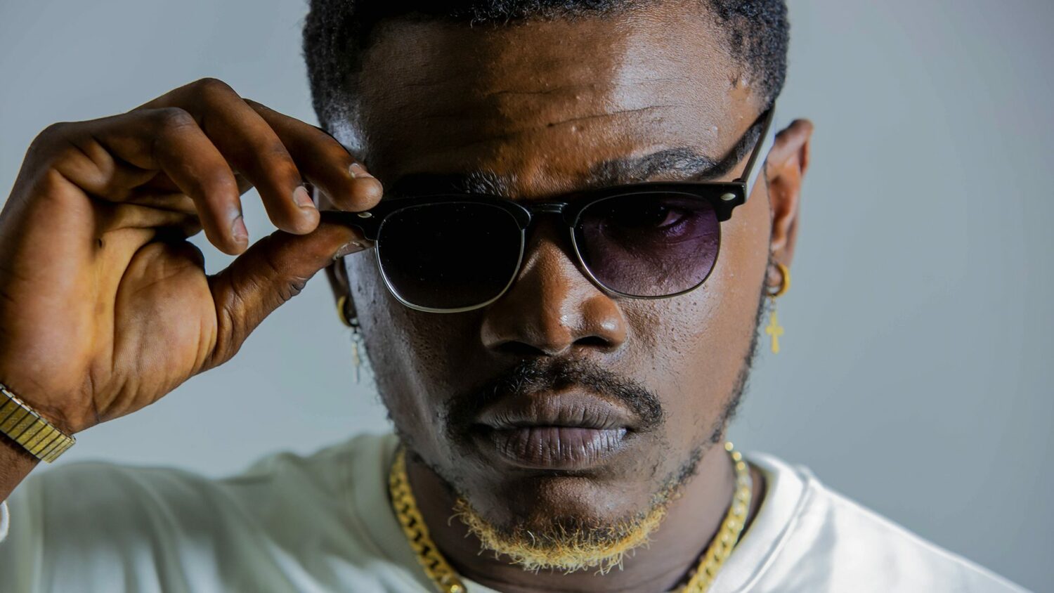 Porta potty à Abidjan pour 200 000 FCFA ? Ariel Sheney sort le gros dossier (photo)