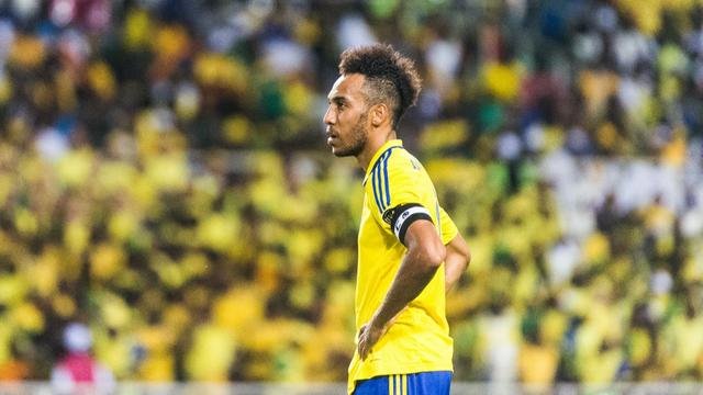 CAN 2021 : Aubameyang et Mario Lemina positifs au Covid-19 ; cette vidéo des 2 joueurs en boîte de nuit fait polémique