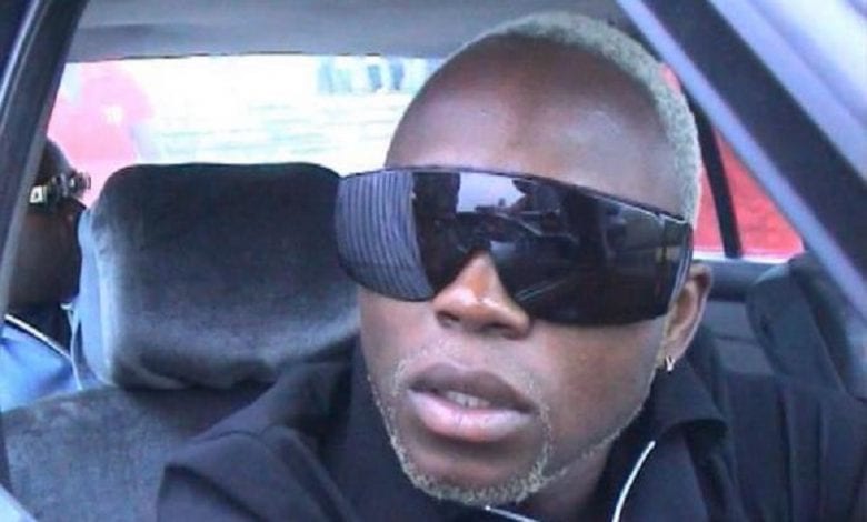 Côte d’Ivoire :  »Ils viennent danser le Coupé Décalé, la danse des voleurs »; ce reportage d’un journaliste français choque la toile (vidéo)