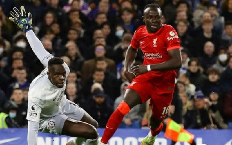 Edouard Mendy : « Sadio Mané est mon frère. Mais il n’aurait pas dû… » ; ce geste polémique divise les 2 Sénégalais