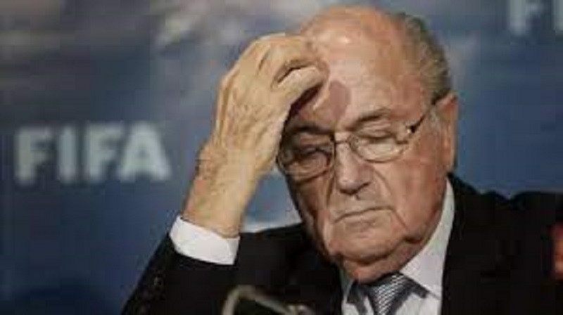 Exclue des compétitions UEFA et FIFA : la Russie réagit et menace