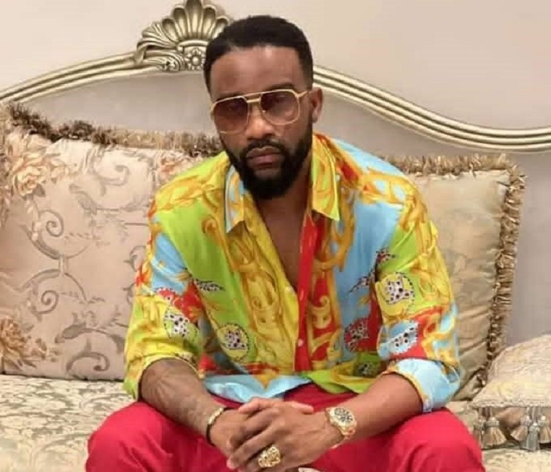Malka Monikel et Fally Ipupa : le chanteur et sa chérie font craquer la toile avec une série de bisous (vidéo)