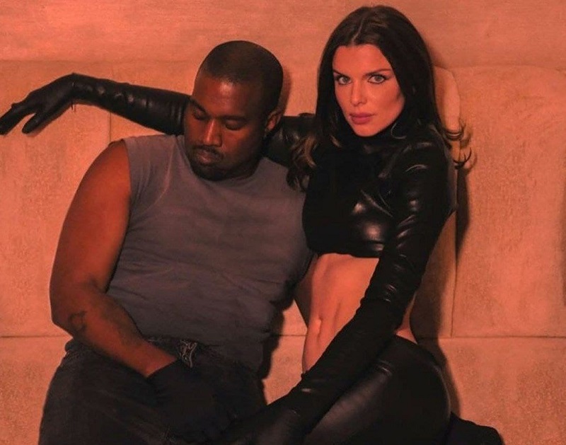 Julia Fox : l’actrice se dit « fière » d’avoir quitté Kanye West en raison de…