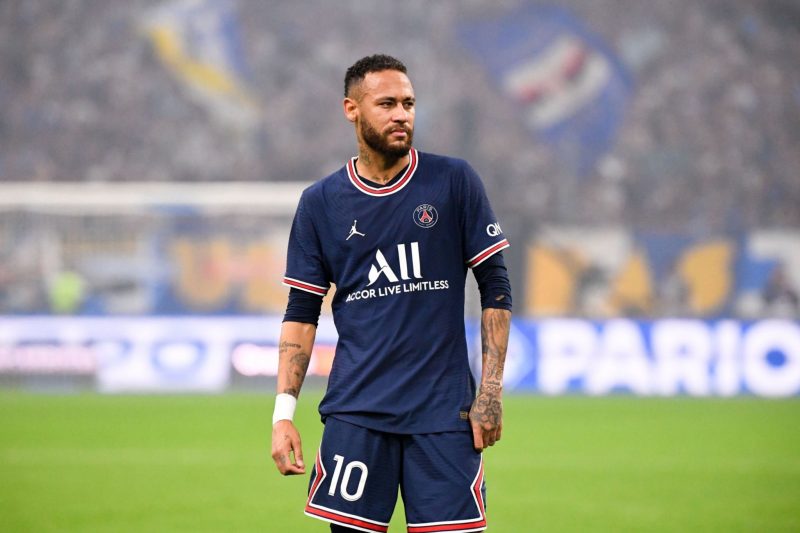 Neymar : L’attaquant du PSG reçoit un nouveau prix (photo)