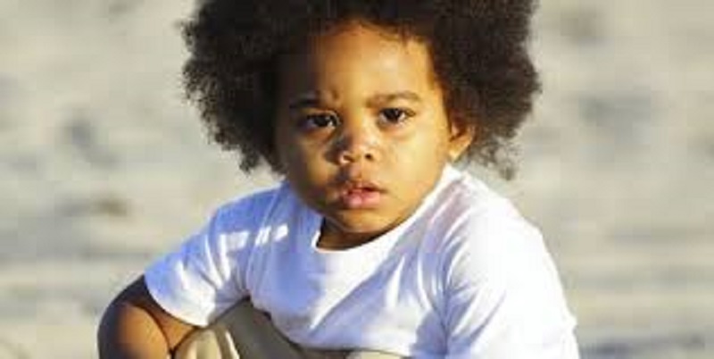 Voici 5 signes qui indiquent que votre enfant est peut-être une personne renfermée sur elle-même