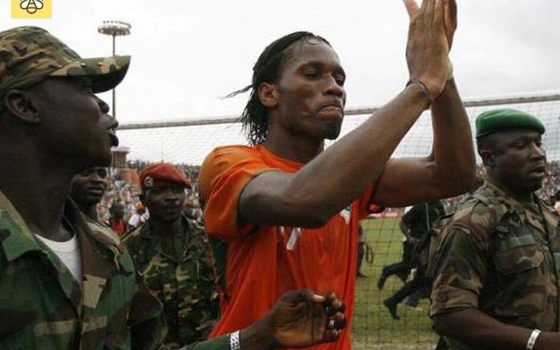 Didier Drogba : « Nous sommes bien plus que ça » ; la contribution inoubliable de la légende contre la guerre en Côte d’Ivoire