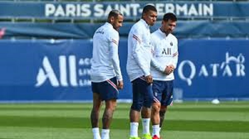Neymar ignore-t-il Mbappé pour jouer avec Messi ? La vidéo dont même les supporters madrilènes se sont moqués