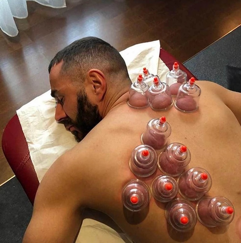 Karim Benzema : une nouvelle femme dans la vie de la star ? Sa proximité avec cette mannequin fait jaser (photo)