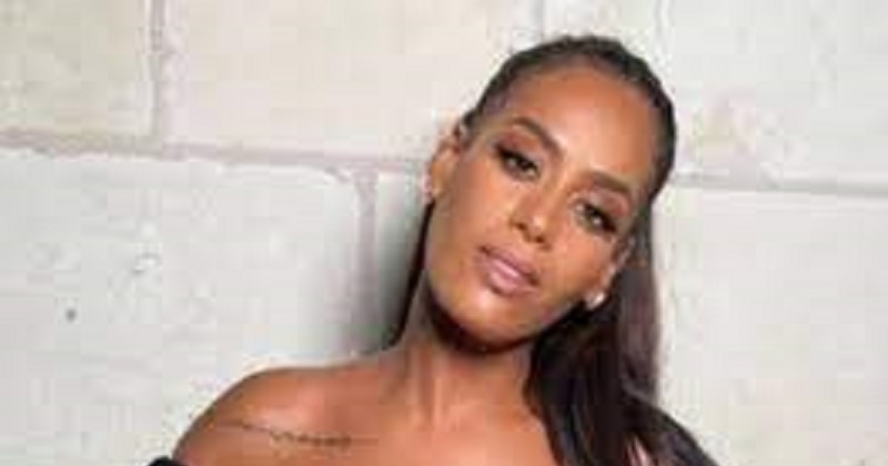 Amel Bent : à peine né, son bébé fait déjà parti de la famille The Voice