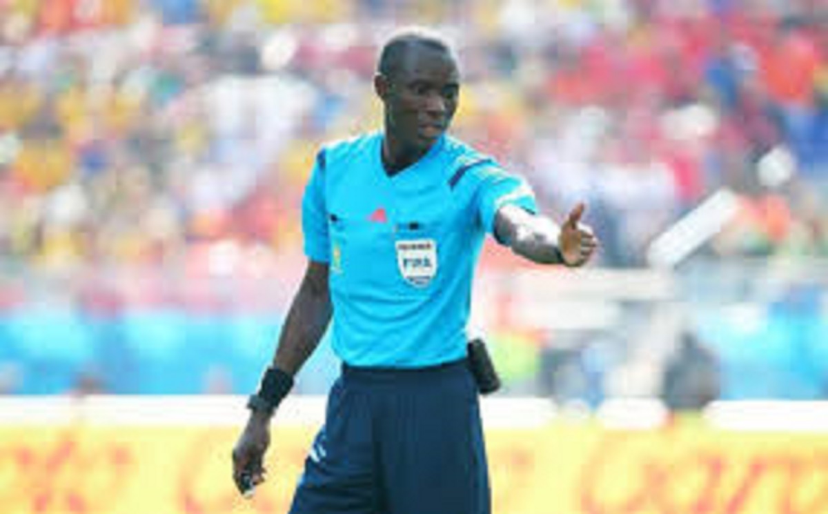 Bakary Gassama : l’arbitre gambien accueilli en héros à la fédération