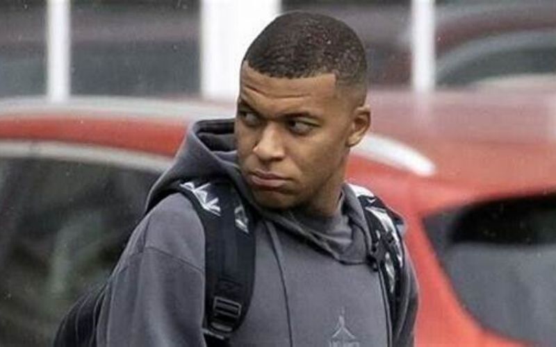 « Ça devient grave » ; Kylian Mbappé en couple mais pas avec Emma Smet, la rumeur tourne mal