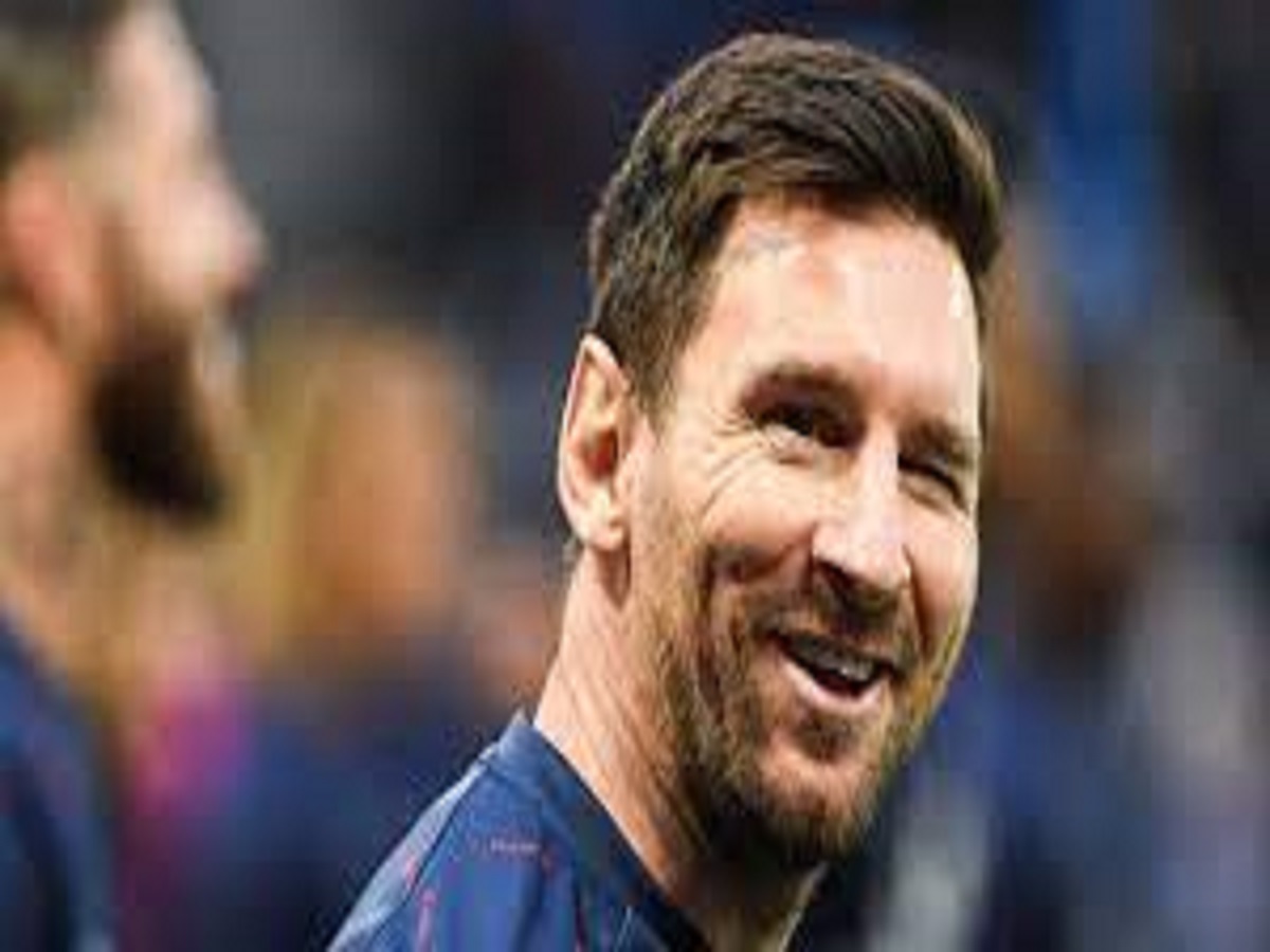 Incroyable : Messi zappe le ballon et se met à jongler avec… la séquence impressionne la toile (vidéo)